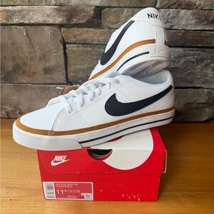 MIB/New Men’s Nike Court Legacy 11.5